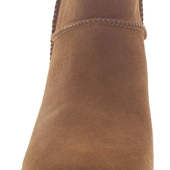 Very gently used Ugg Boots. Only reason I am selling is don’t hardly wear them. - Picture 6 of 9